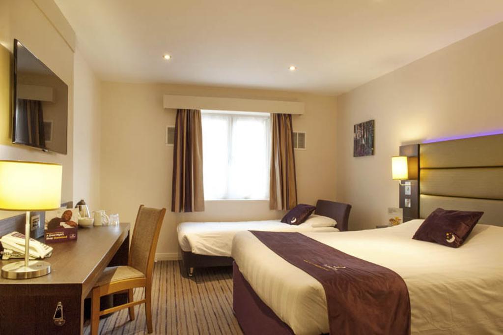 Premier Inn Chester Central - North Extérieur photo