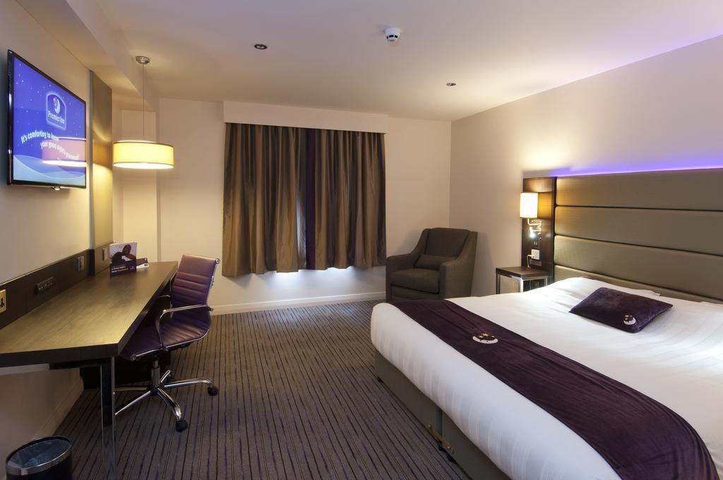 Premier Inn Chester Central - North Extérieur photo