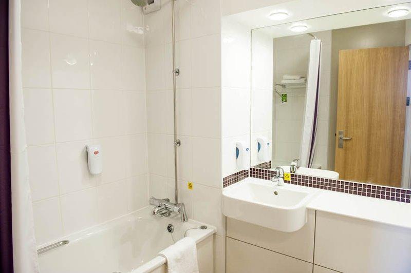 Premier Inn Chester Central - North Extérieur photo